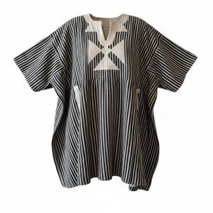 Traditional UNISEX Ghanaian Hand- Woven Black & White Stripes Smock Batakari